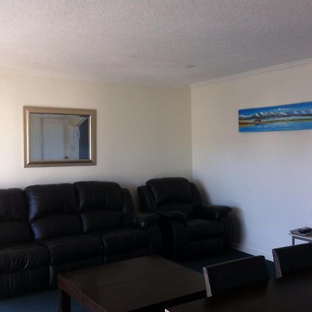 אפר האט Hawks Inn Motel מראה חיצוני תמונה